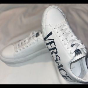 Mens Versace Greca logo sneakers